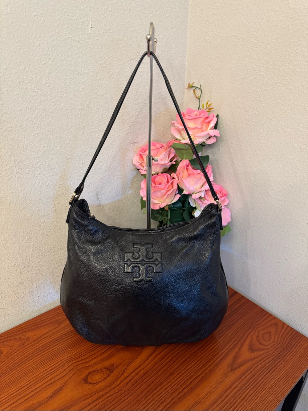 Tory Burch Black Pebbled Leather Hobo Shoulder Bag with Logo Emboss